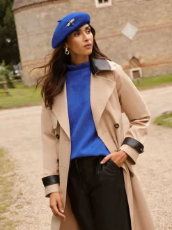 Love & Roses Blue Embellished Beret Hat