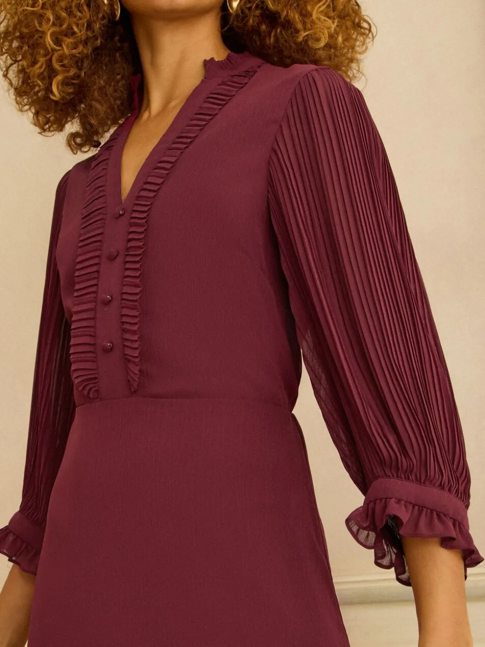 Love & Roses Burgundy Red Pleated Detail Midi Dress