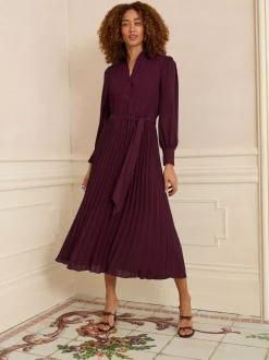 Love & Roses Cherry Red Petite Pleated Detail Midi Dress