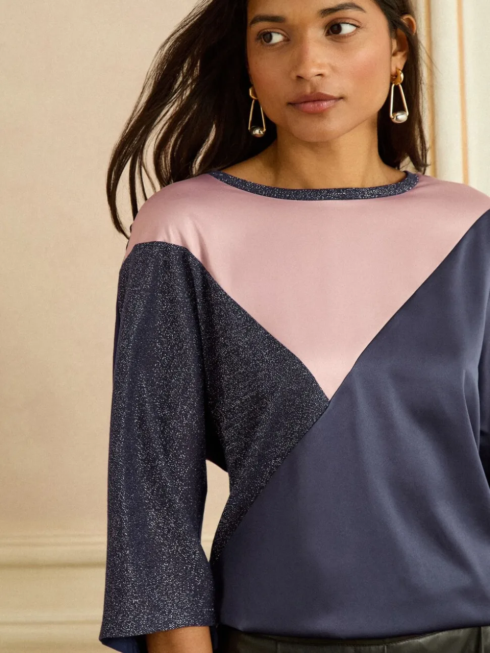 Love & Roses Navy Pink and Sparkly Satin Front V-Neck Short Sleeve Top