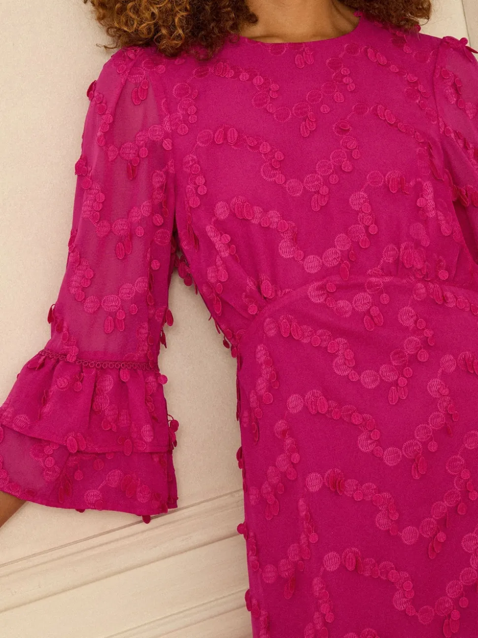Love & Roses Pink 3D Flute Sleeve Midi Dress