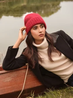 Love & Roses Red and Pink Constrast Cosy Pom Hat