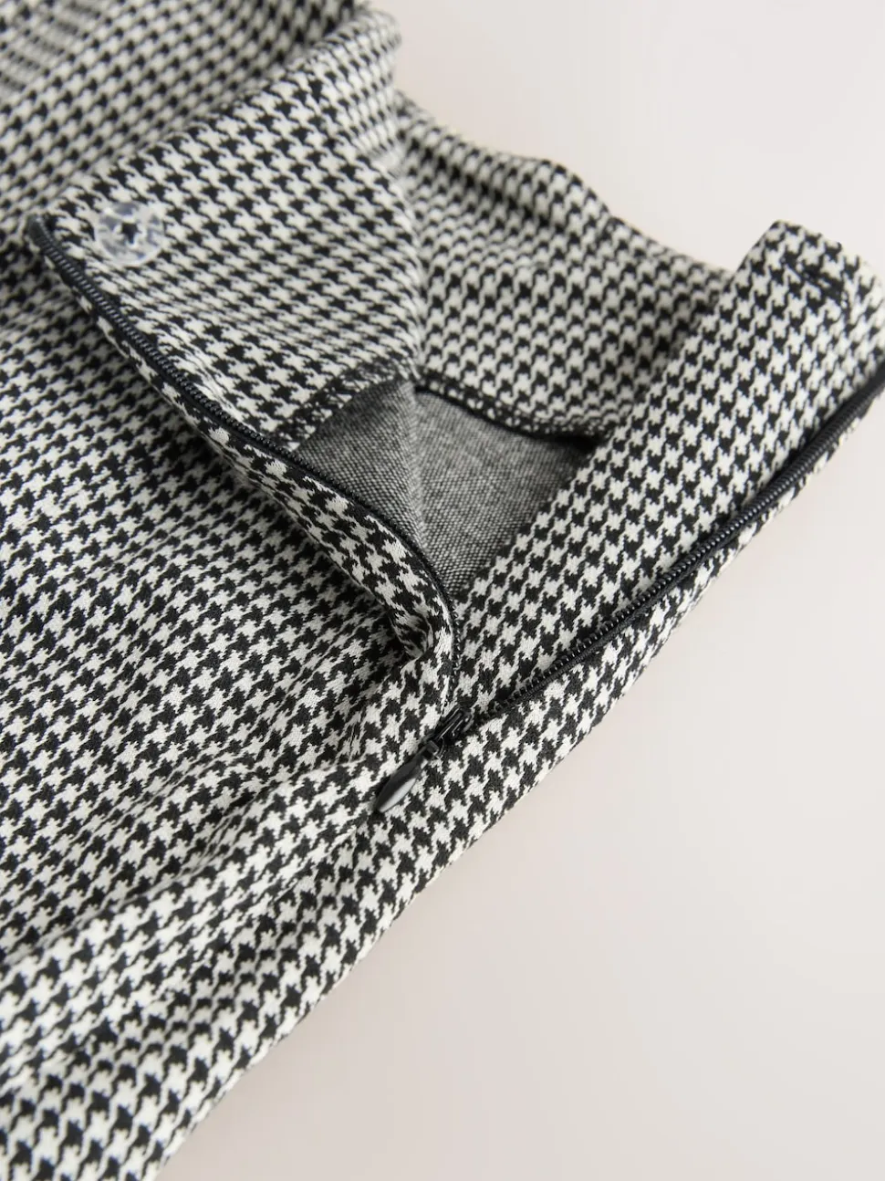 Monochrome Check Mini Jersey Pleated Skirt