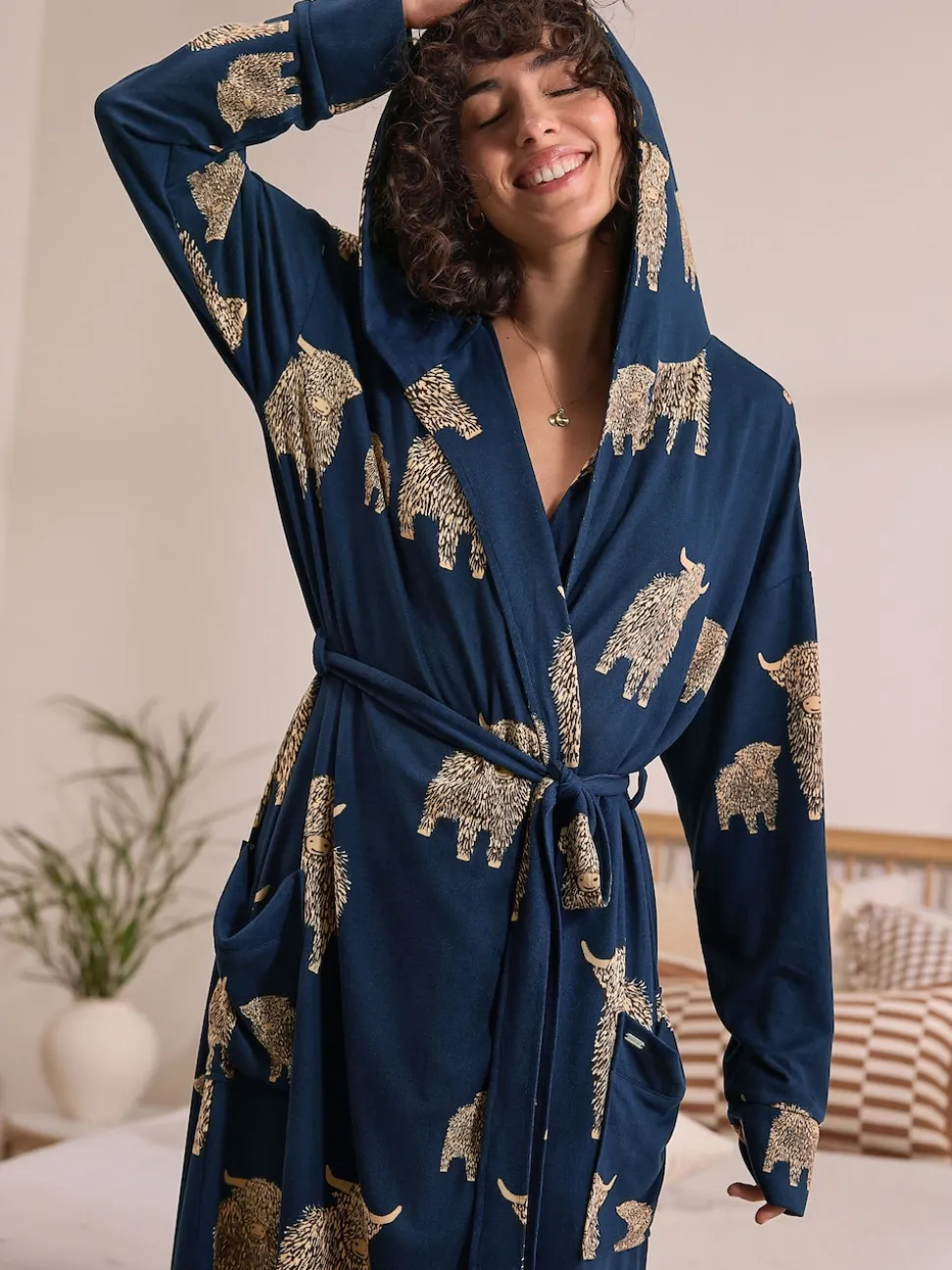 Navy Hamish The Highland Cow Cosy Lightweight Dressing Gown