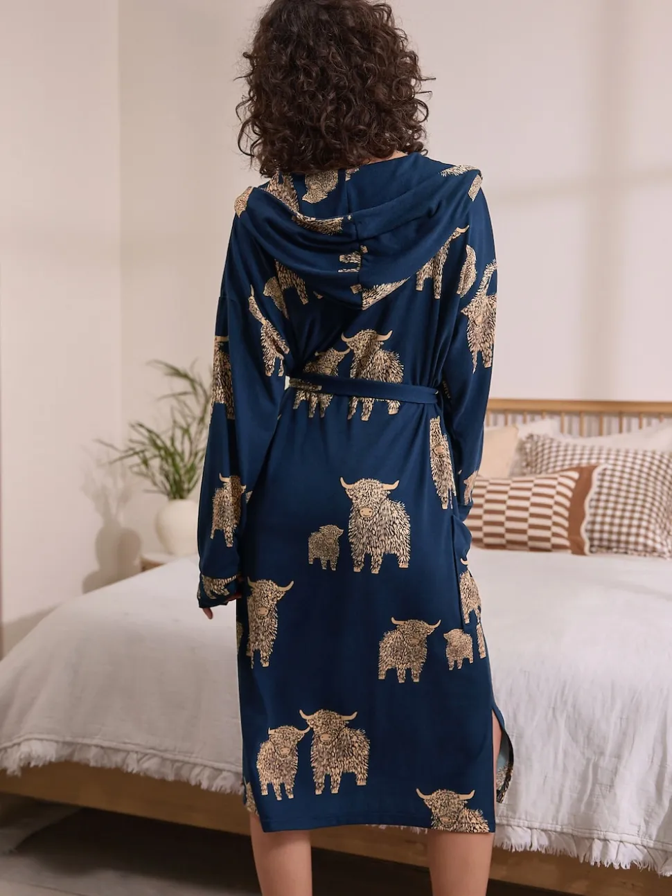 Navy Hamish The Highland Cow Cosy Lightweight Dressing Gown