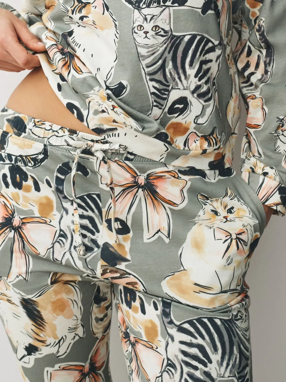 Neutral Cat Long Sleeve Pyjamas