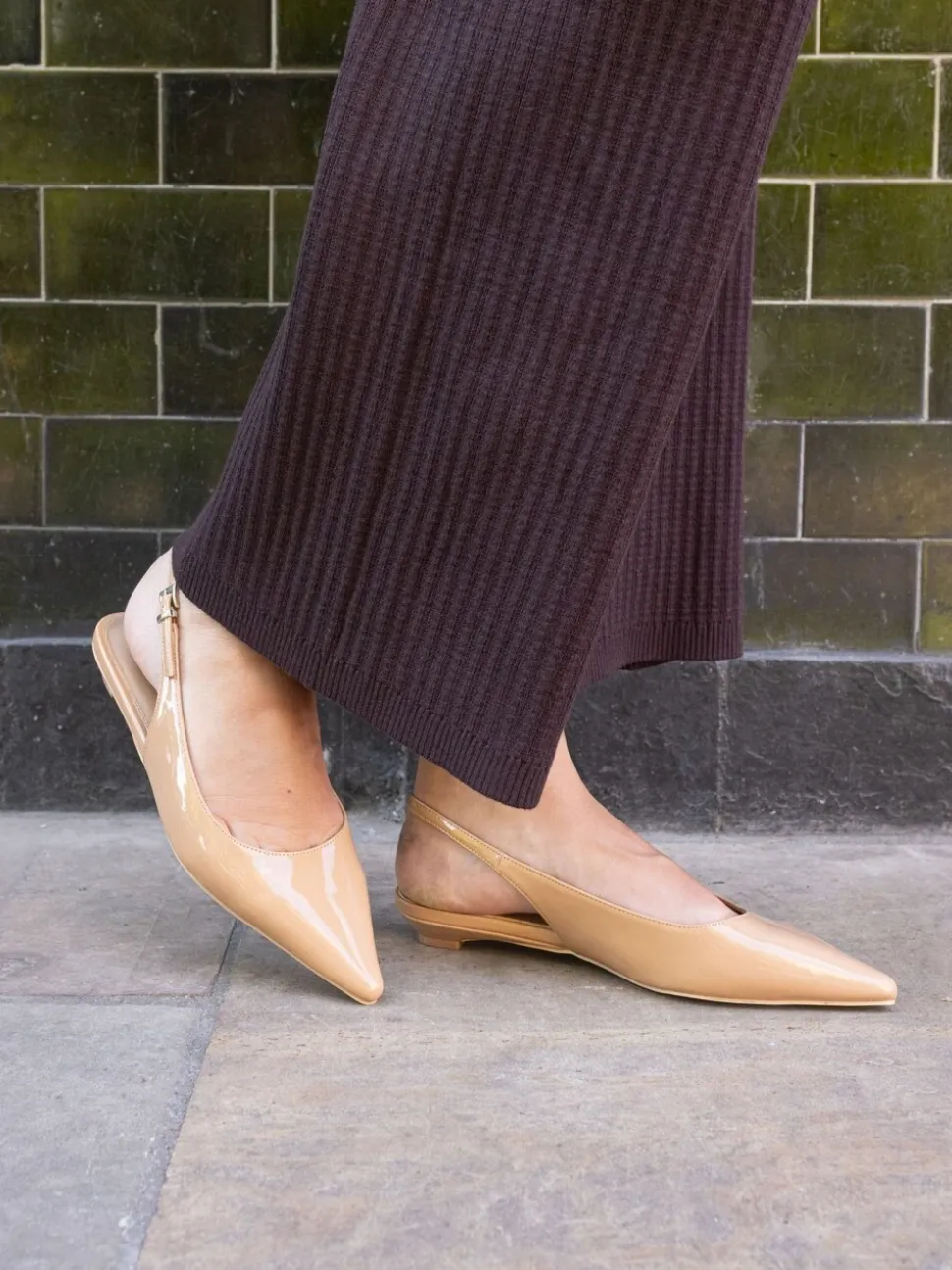 Novo Natural Clover Point Toe Low Heel Slingback Shoes