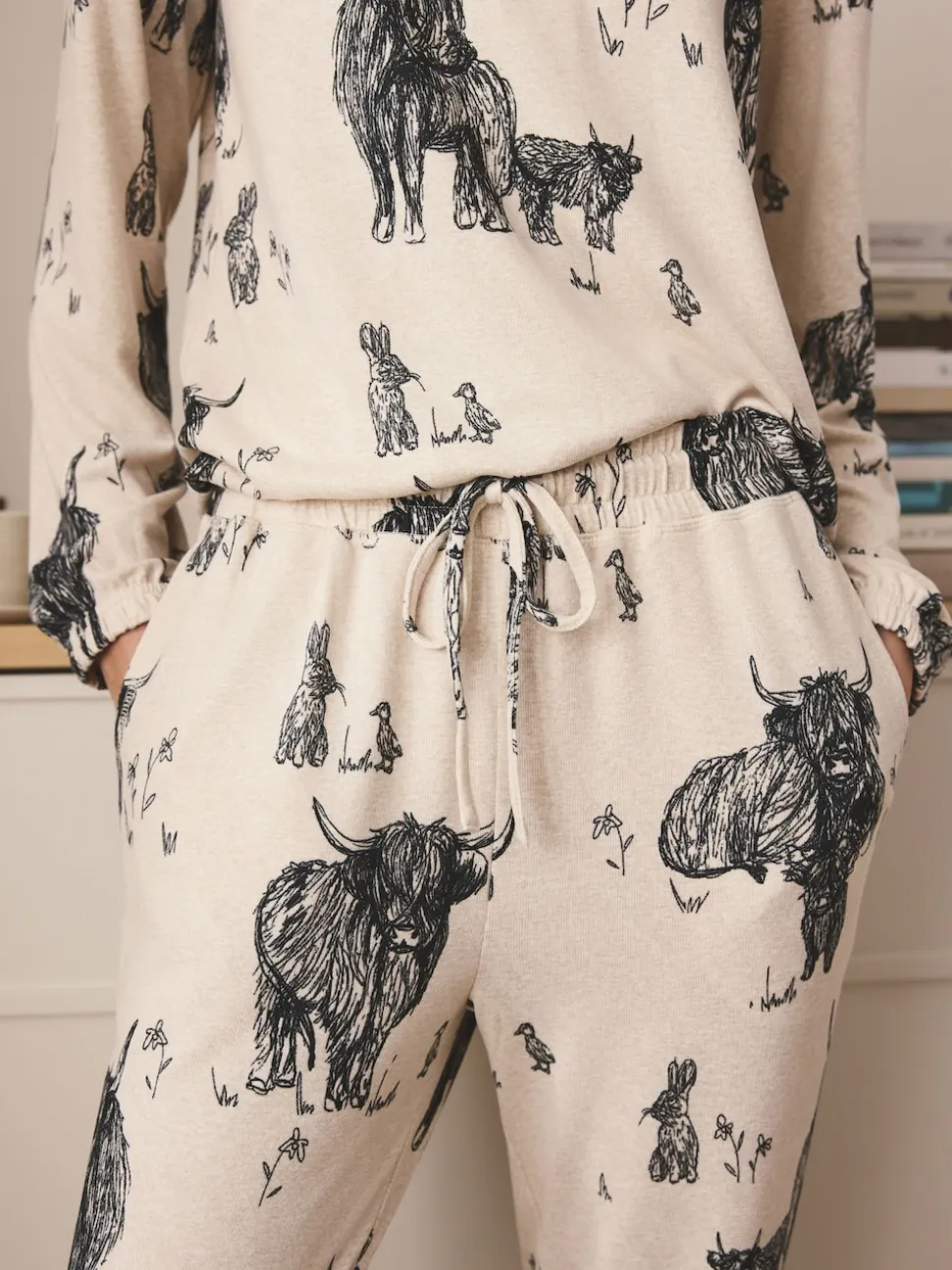 Oatmeal Hamish The Highland Cow Cosy Long Sleeve Pyjamas