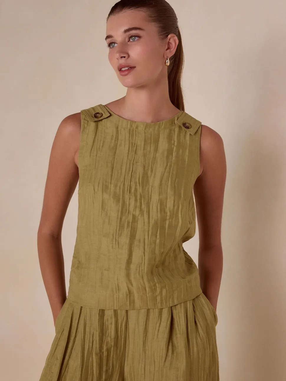Olive Green N. Premium Linen Rich Shell Top