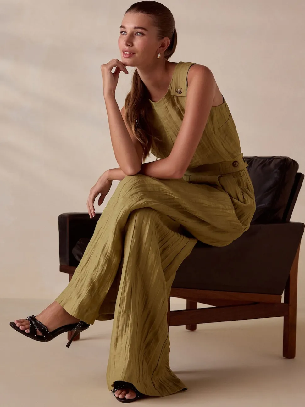 Olive Green N. Premium Linen Rich Shell Top