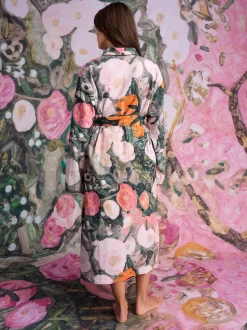 Pink Benjamin Macgregor Scene Print Satin Dressing Gown