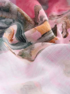 Pink Benjamin Macgregor Scene Print Satin Dressing Gown