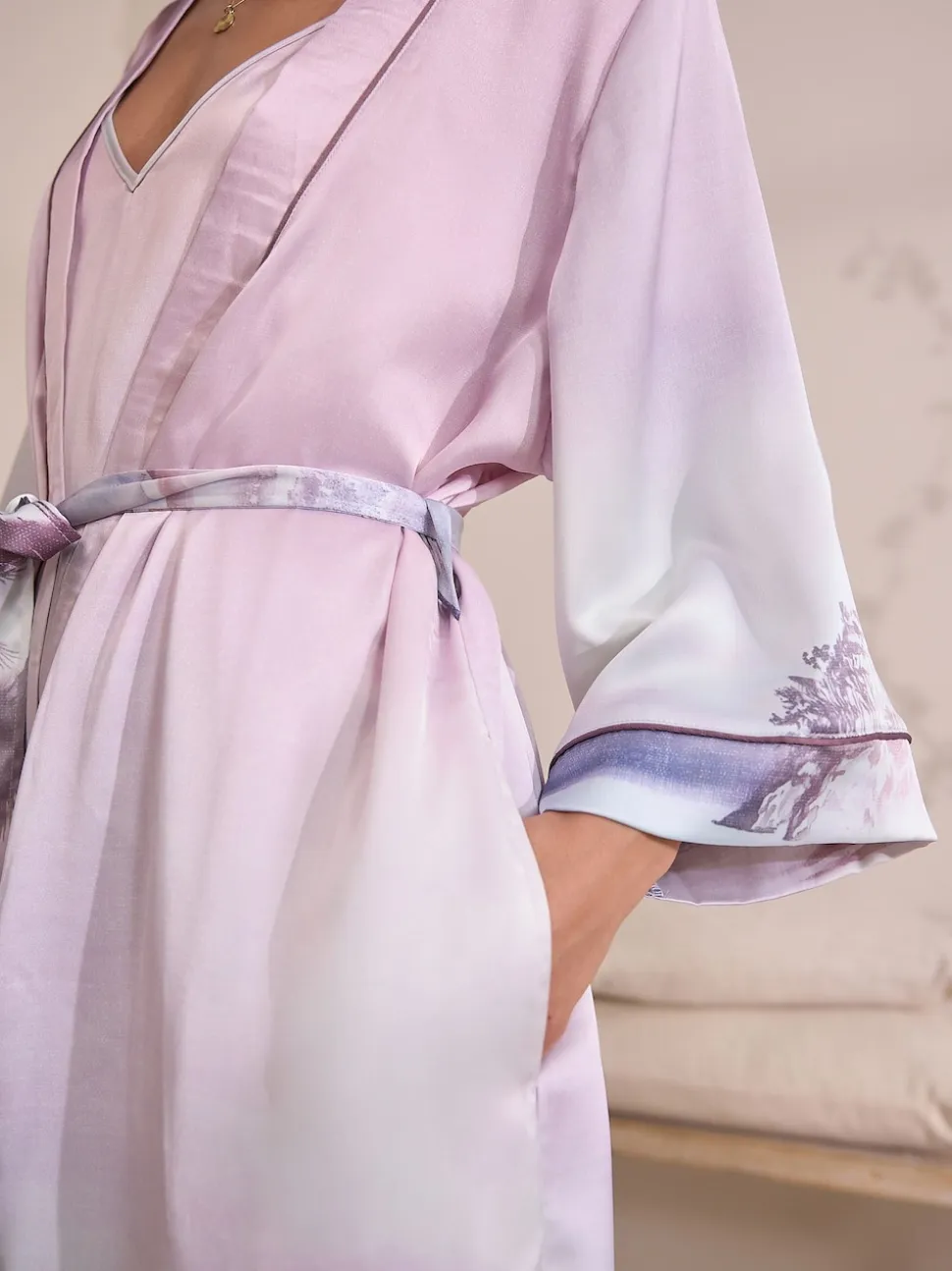 Pink Scene Lightweight Dressing Gown