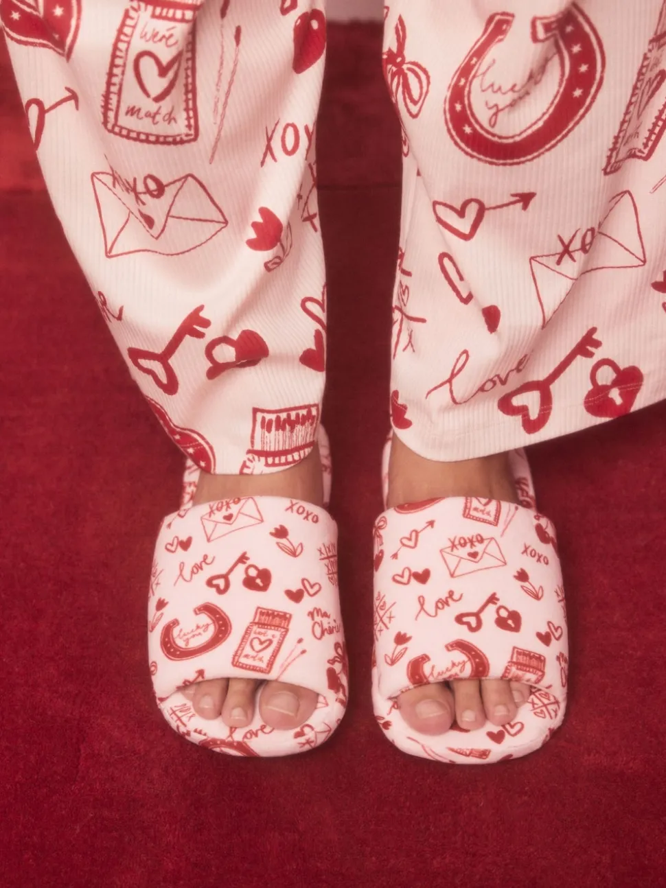 Pink/Red Heart Plush Slider Slippers
