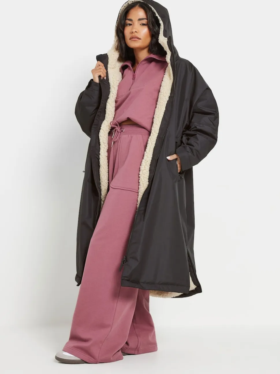 PixieGirl Petite Black Fleece Lined Changing Robe