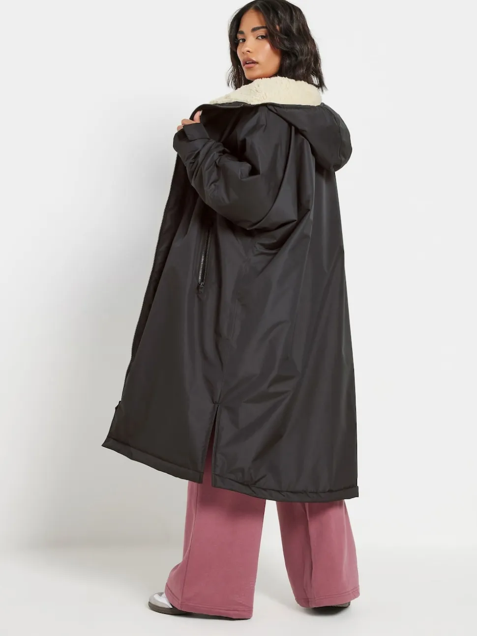 PixieGirl Petite Black Fleece Lined Changing Robe