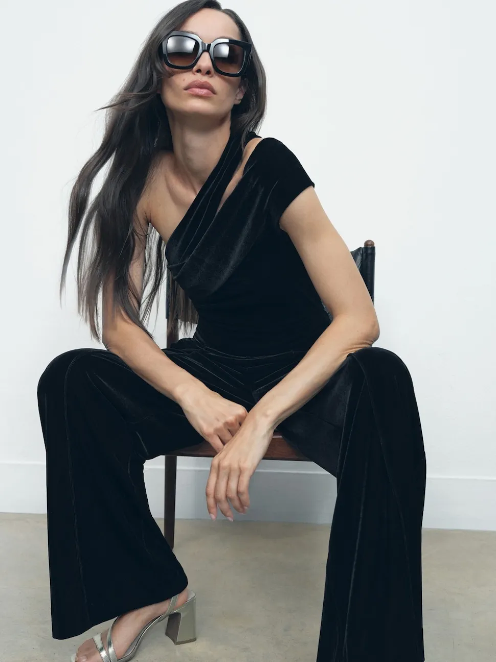 Reiss Black Daria Petite Velvet One-Shoulder Wide-Leg Jumpsuit