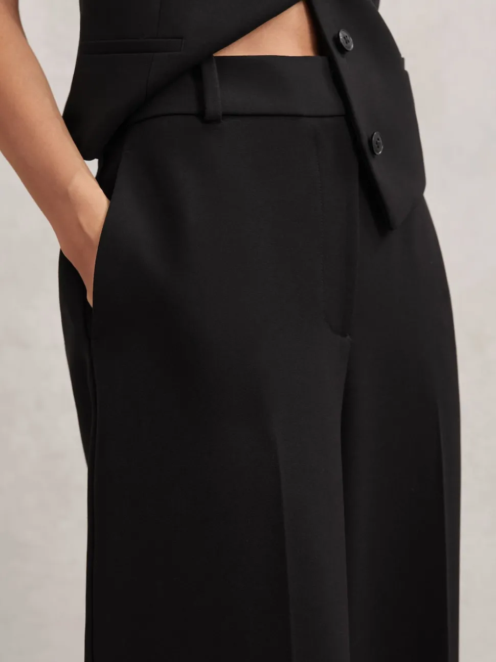 Reiss Black Gabi Petite Wide-Leg Suit Trousers