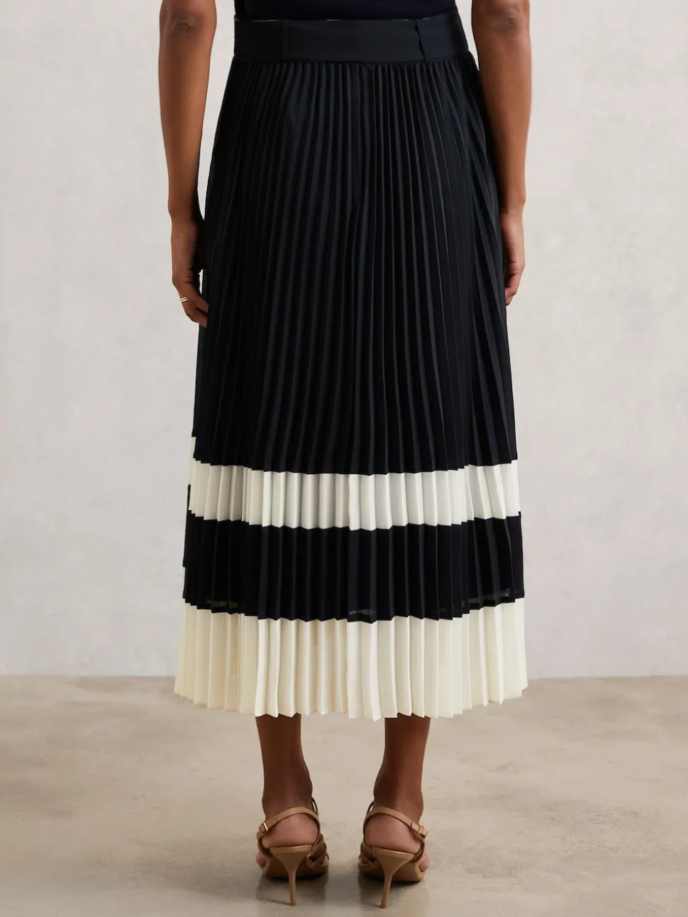 Reiss Navy/Ivory Goldie Belted Pleated Midi Skirt