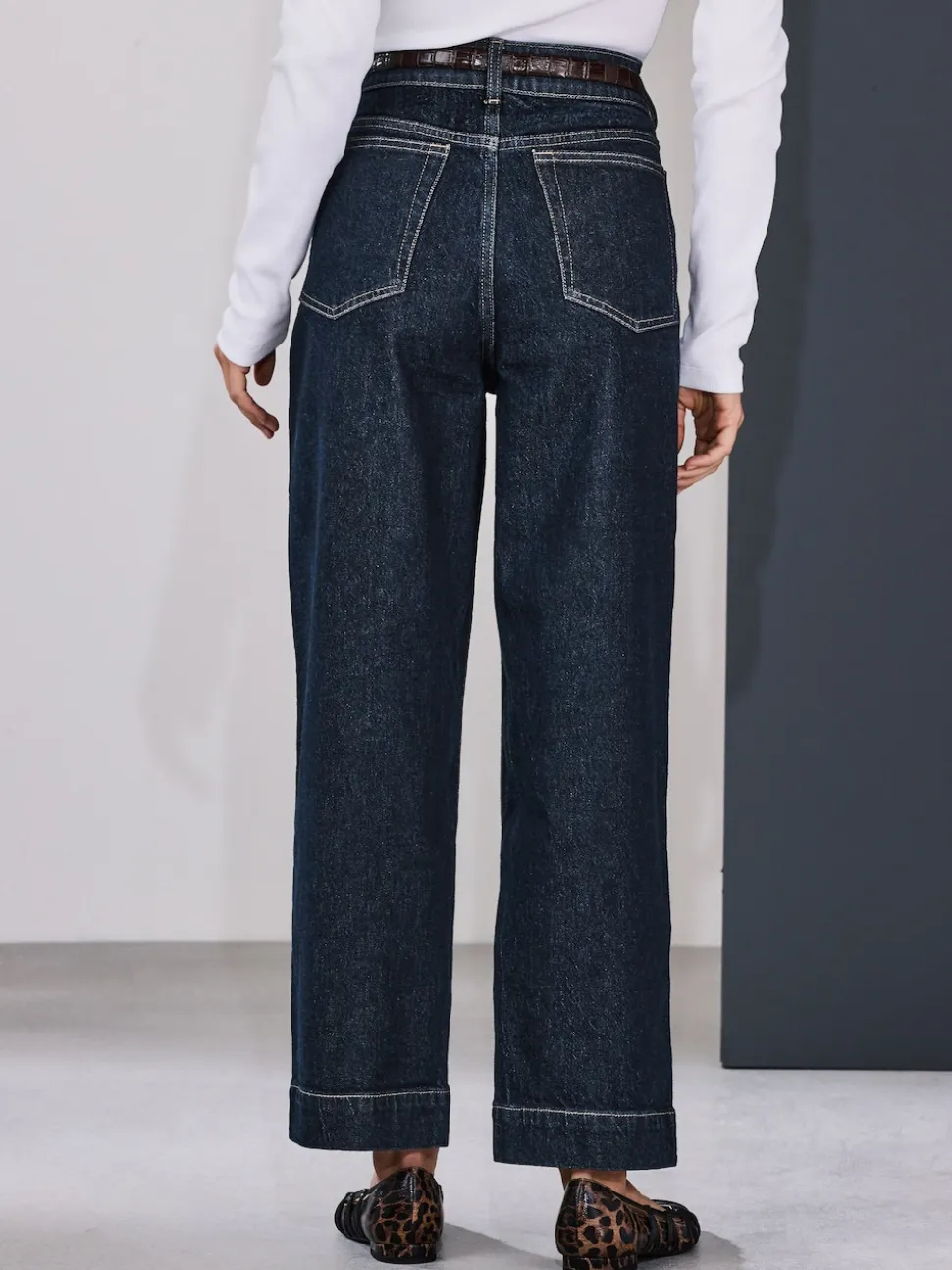 Rinse Blue Wide Leg Barrel Denim Jeans