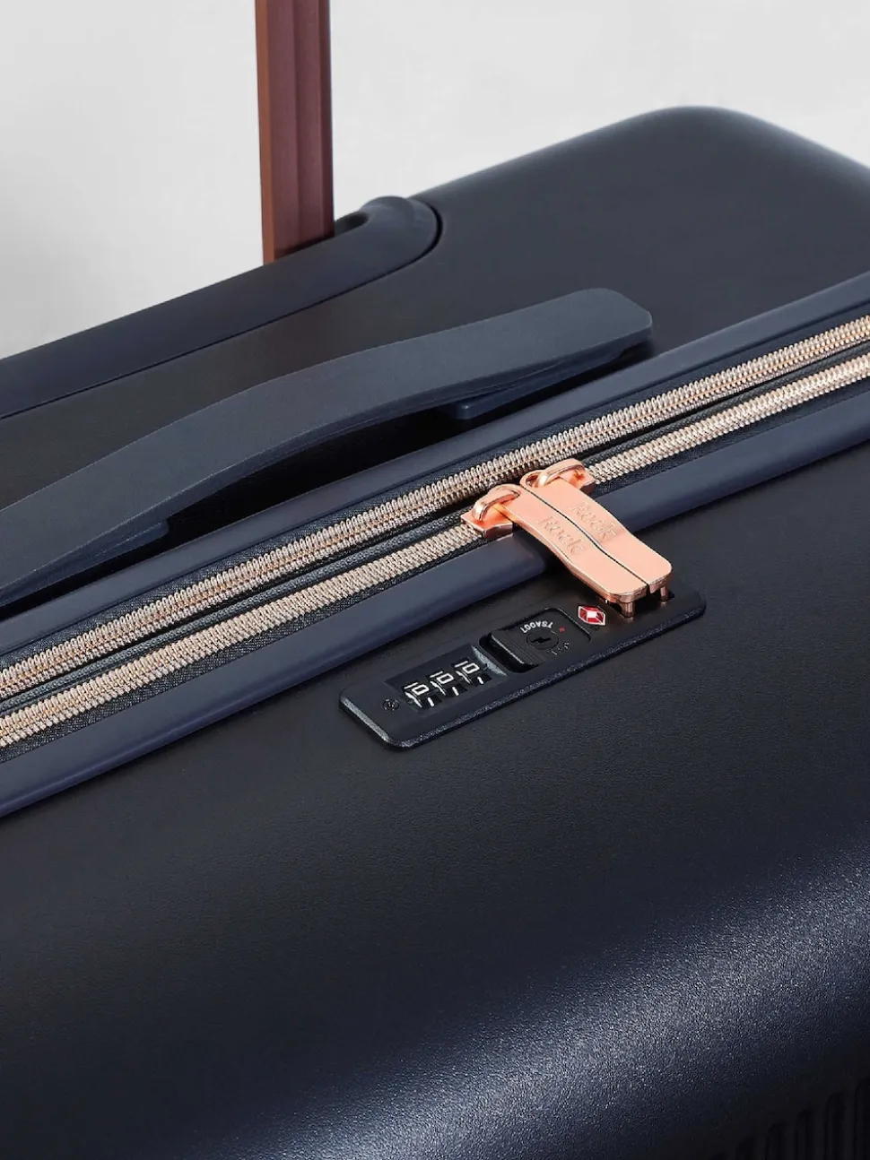 Rock Luggage Large Aria Suitcase