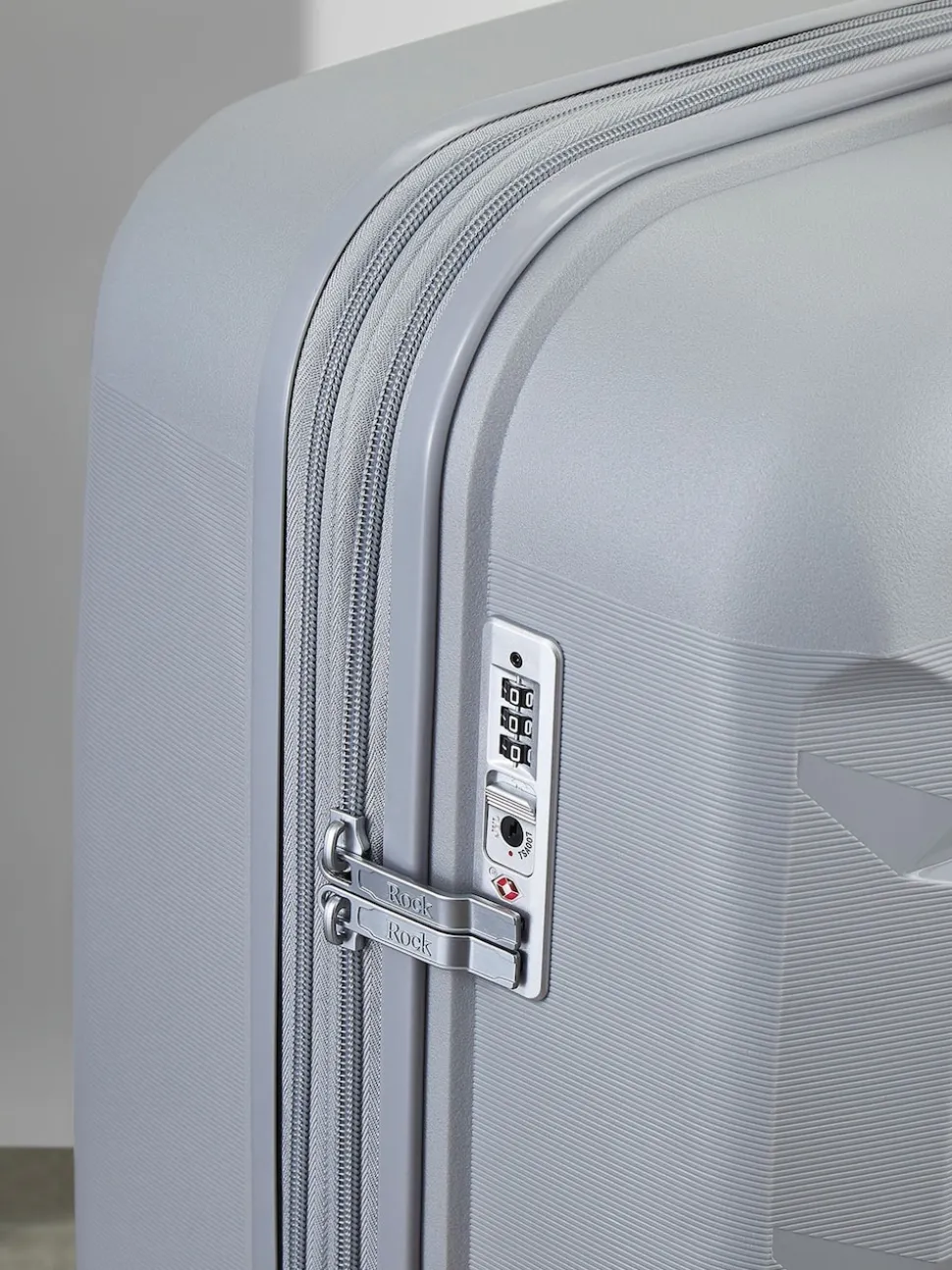 Rock Luggage Small Tulum Luggage