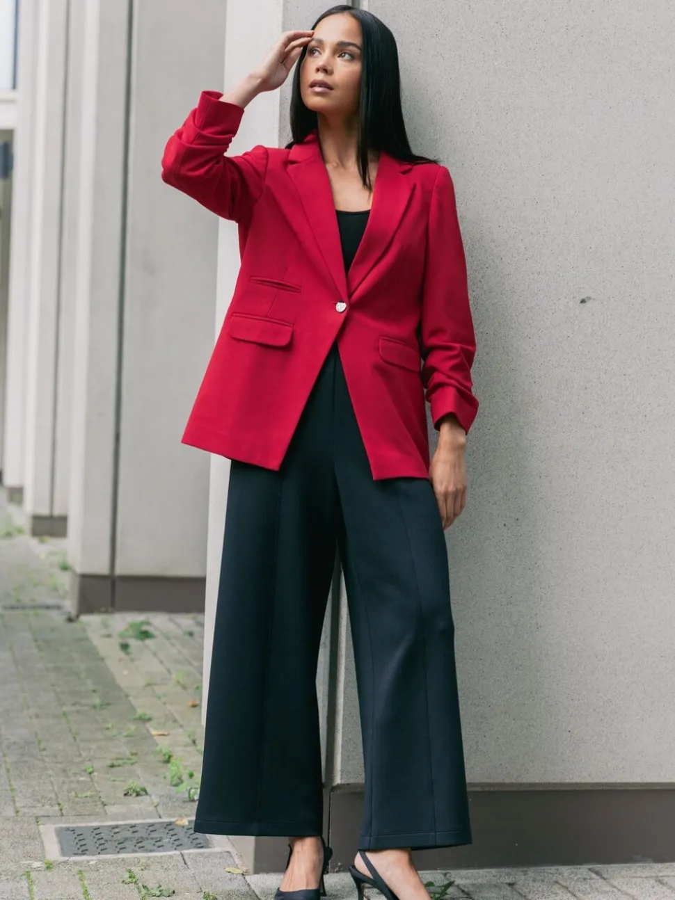 Roman Red Petite Ruched Buttoned Blazer