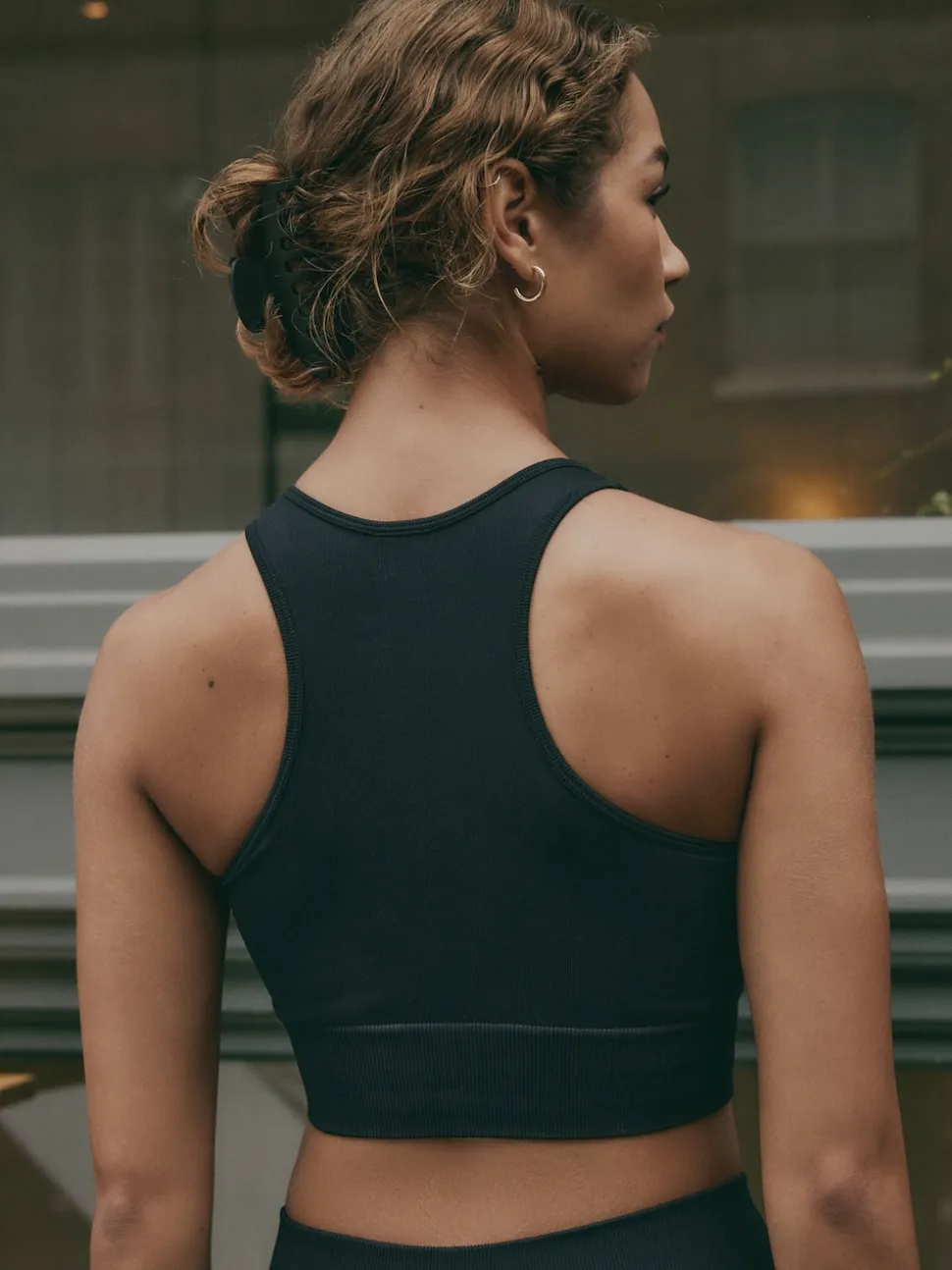 self. Black Seamfree Sports Crop Top