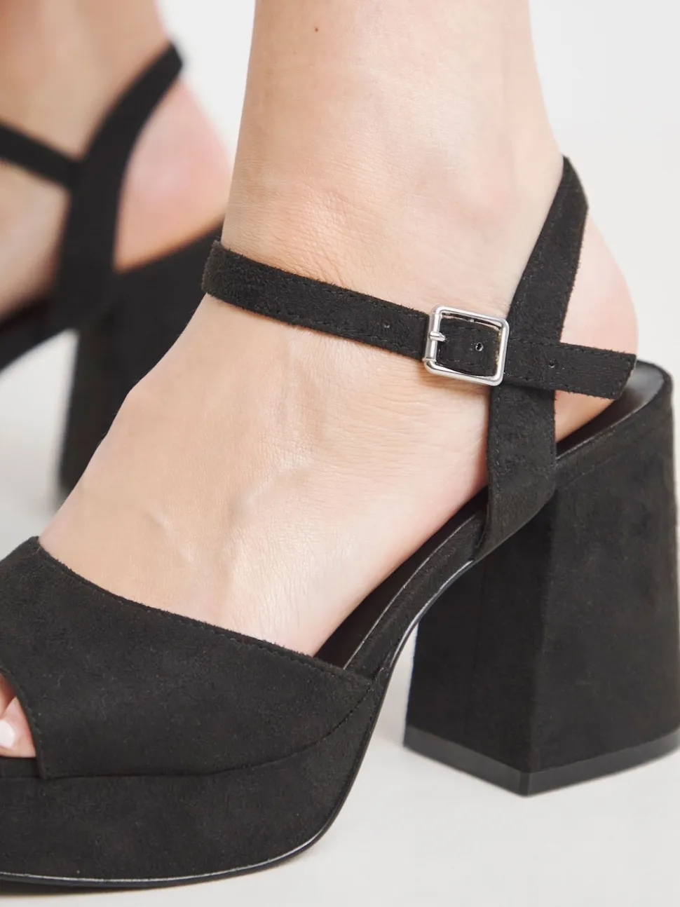 Simply Be Black Extra Wide Fit Platform Crossover Heels With Trim