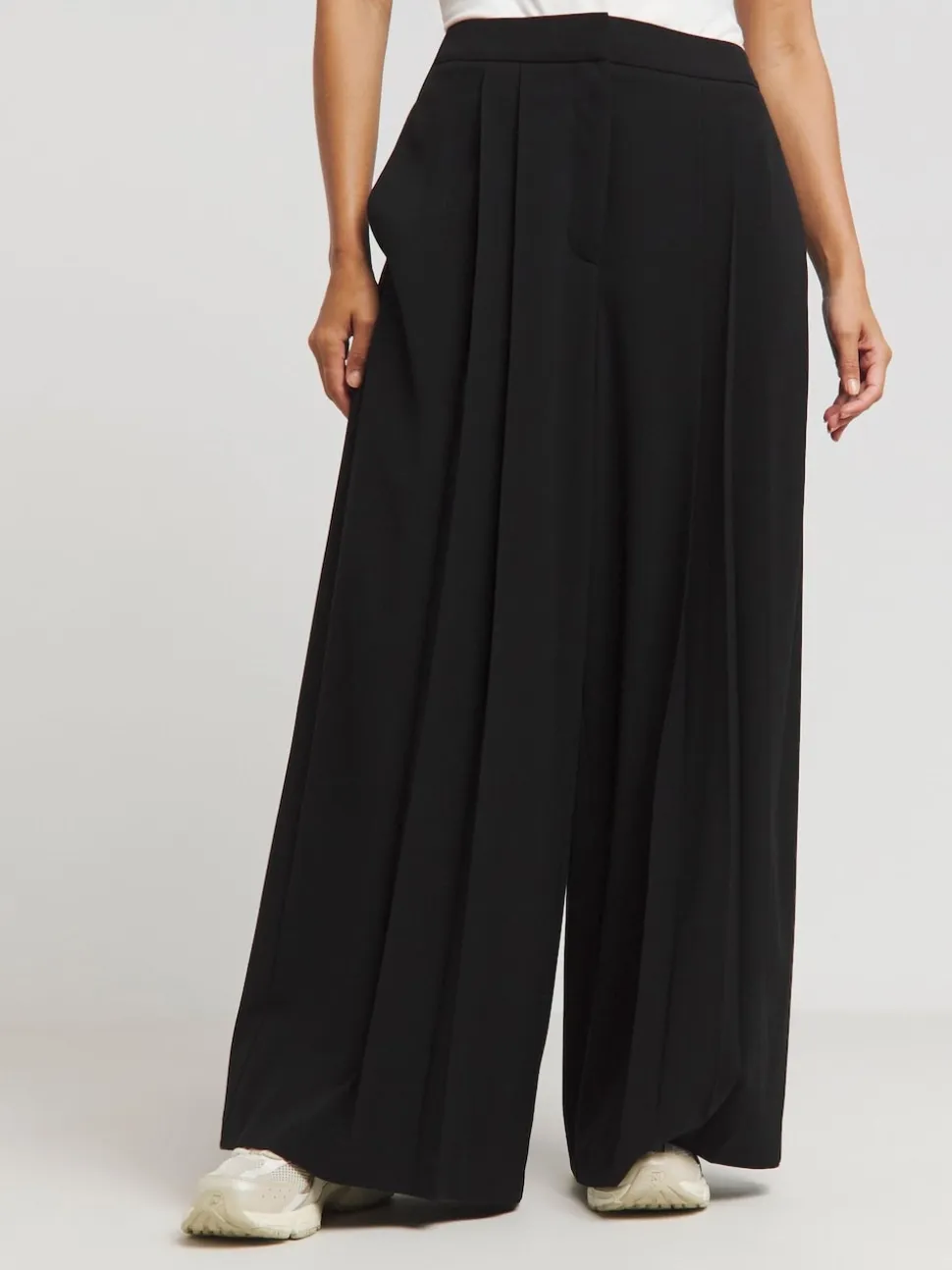 Simply Be Black Magisculpt Pleated Extra Wide Leg Trousers In Regular Length