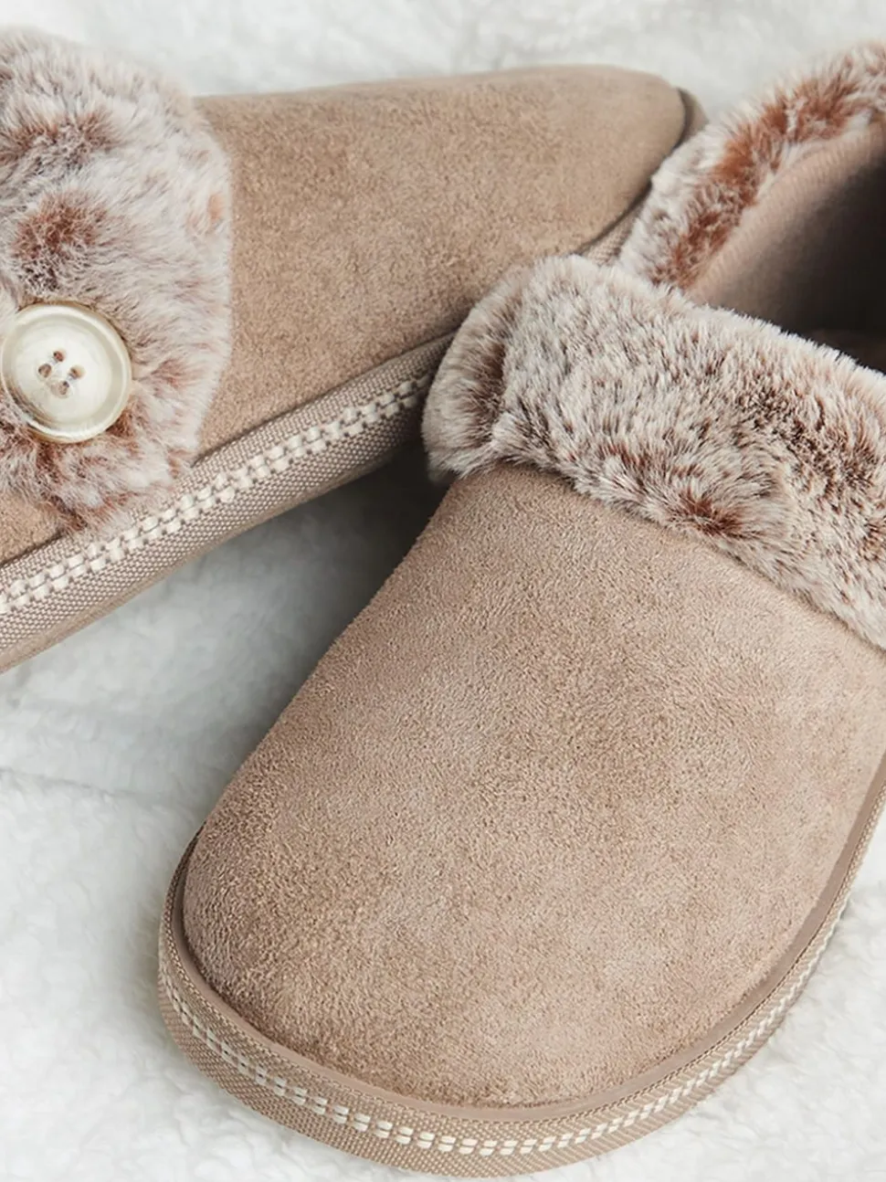 Skechers Brown Cosy Campfire Fresh Toast Womens Slippers