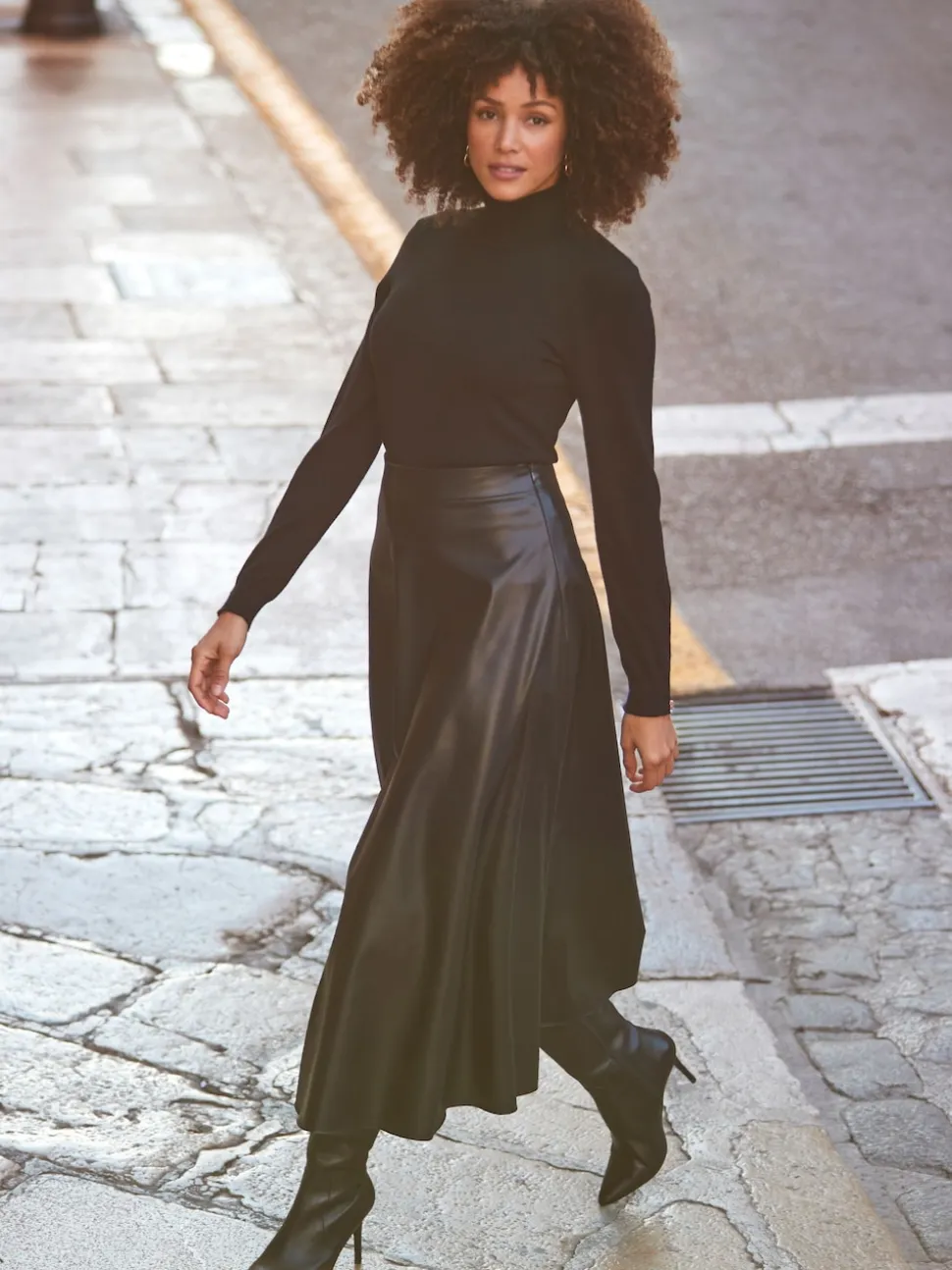 Sosandar Black Faux Leather Midaxi Skirt