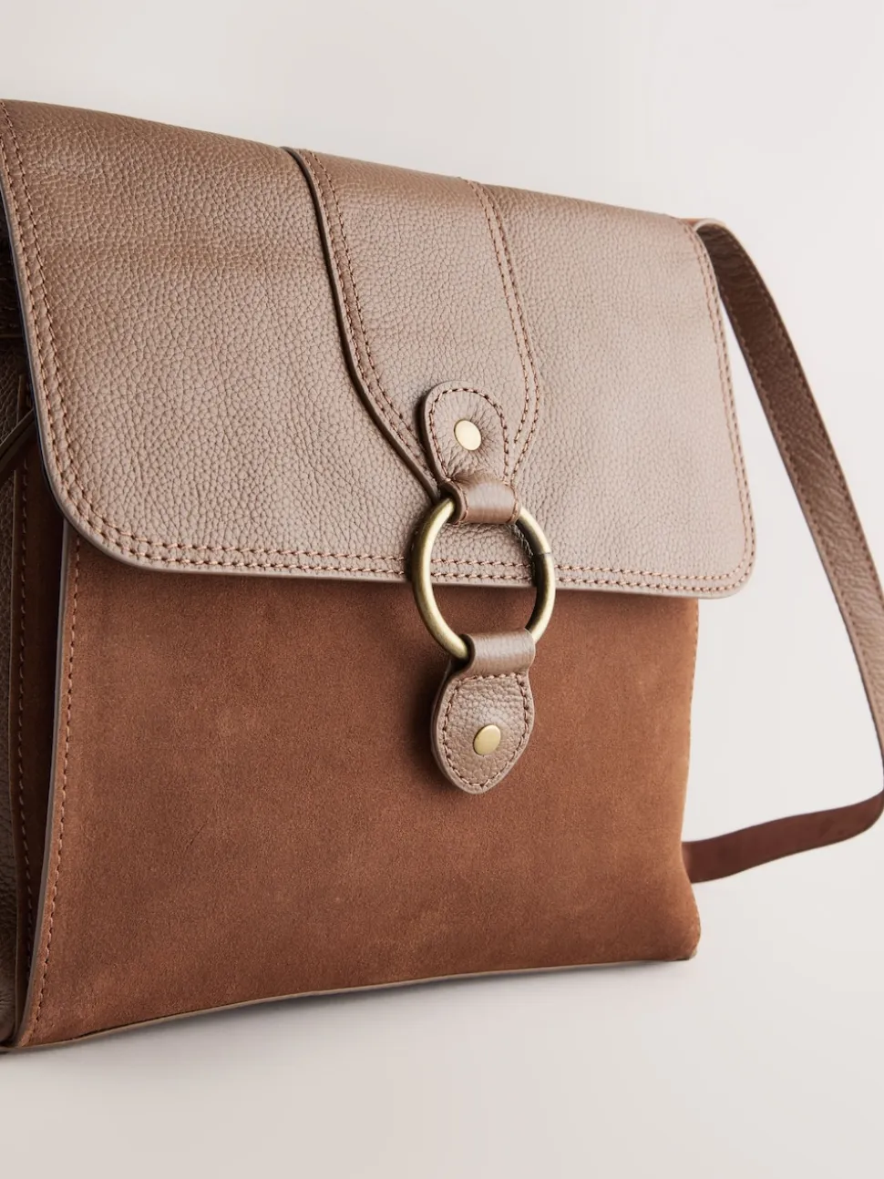 Tan Brown Leather Pocket Messenger Bag