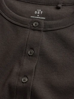 The Set 3 Pack Button Through Ribbed Vests Black/White/Chocolate Brown