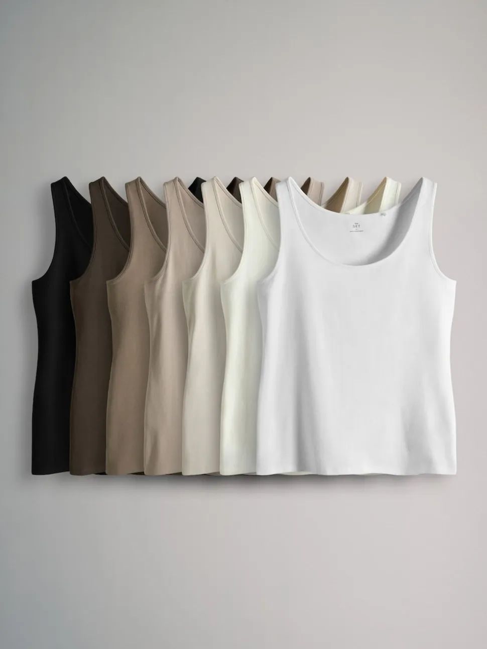 The Set 7 Pack Scoop Neck Vests Black/White/Brown/Light Brown/Cream/White