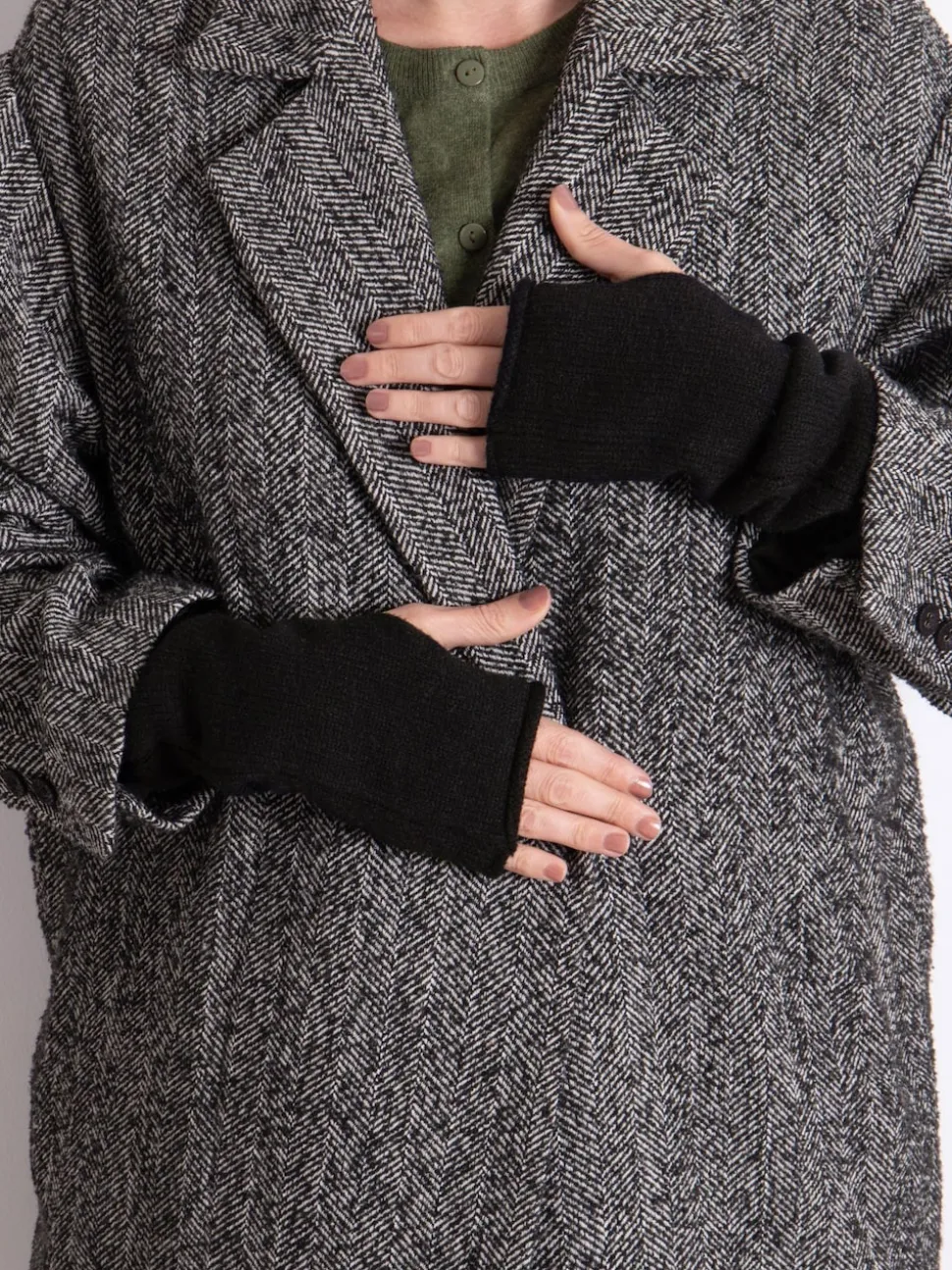 Totes Black Ladies Isotoner Soft Touch Knit Fingerless Gloves