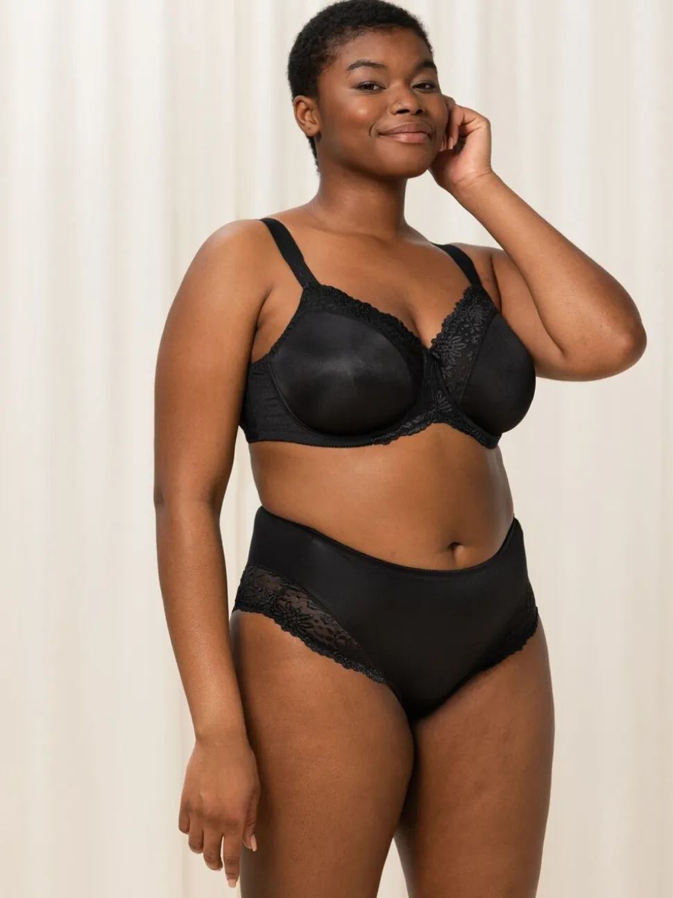 Triumph Black Ladyform Soft Minimiser Wired Bra