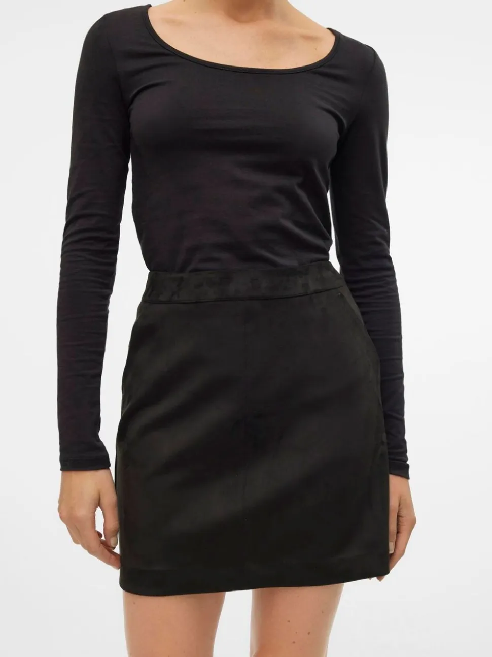 VERO MODA Black Short Faux Suede Skirt