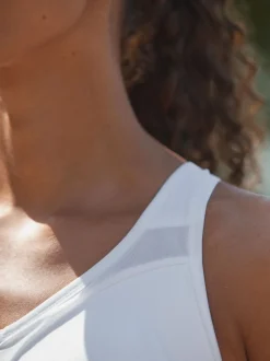 White B-GG Active Sports High Impact Dry Tech Zip Front Bra