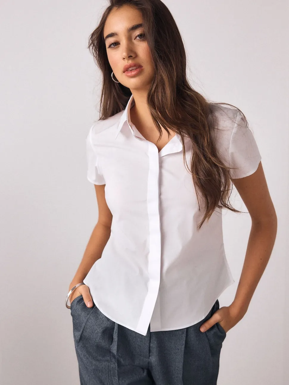 White Fitted Stretch Essential Short Sleeve Shirt