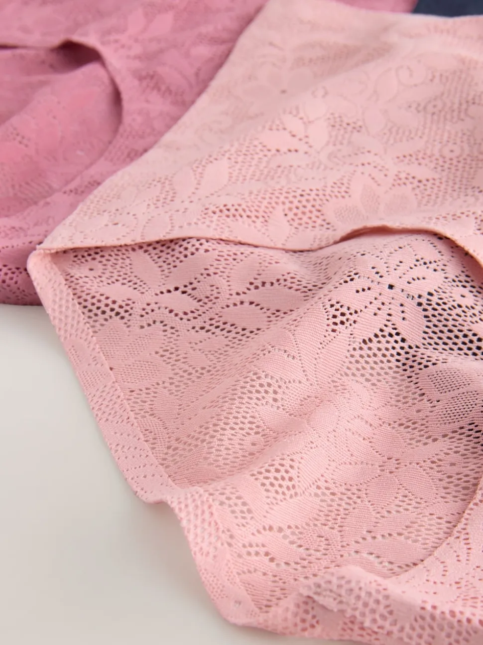 White/Pink/Navy Full Brief Comfort Bonded Lace Knickers 7 Pack