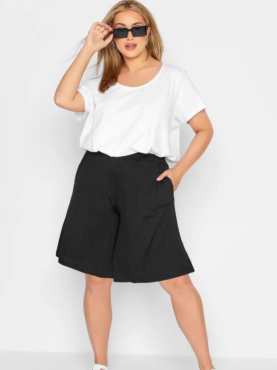 Yours Curve Black Jersey Shorts