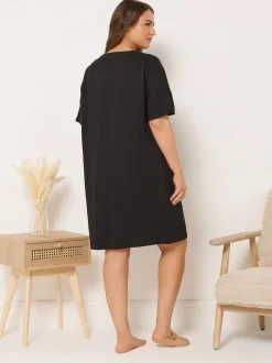Yours Curve Black Sleep All Day Sleeptee Nightdress